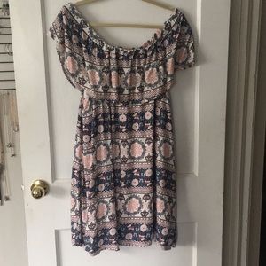 ⭐️NWT boho Rue21 off the shoulder dress !